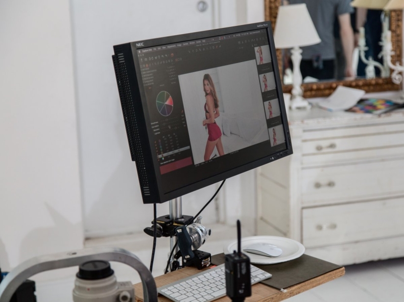 Secrets of filming sexy models: how the Victoria&#39;s Secret competitor works