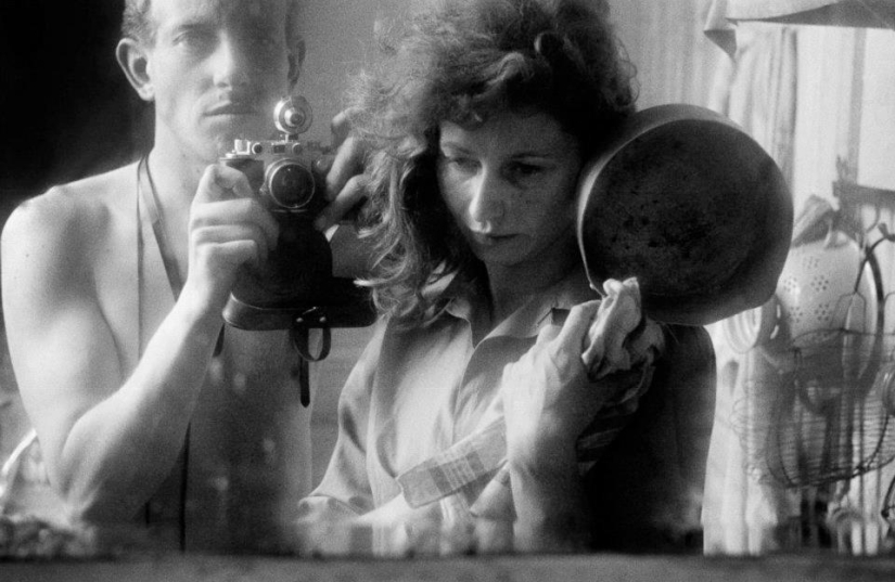 Self-portraits of photographers (part 1)