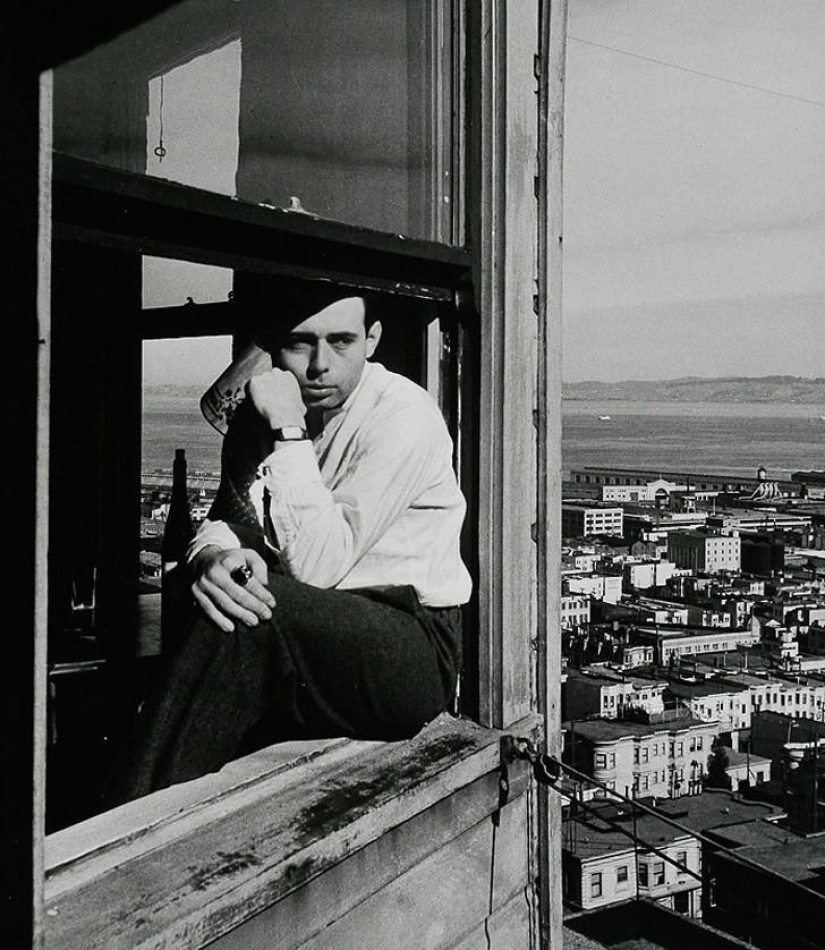 Self-portraits of photographers (part 1)