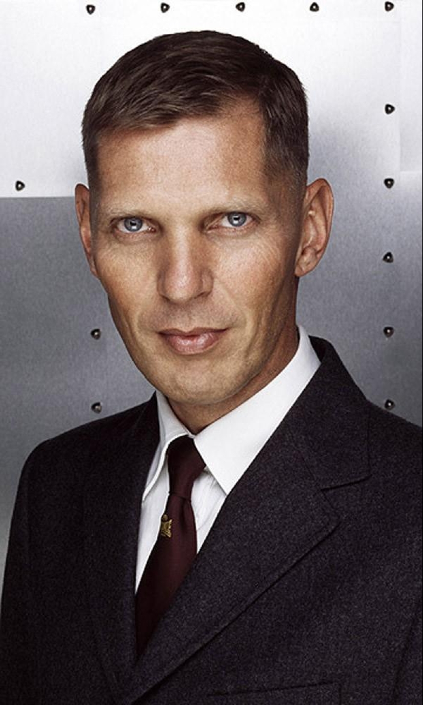 Self-portraits of photographers (part 1)