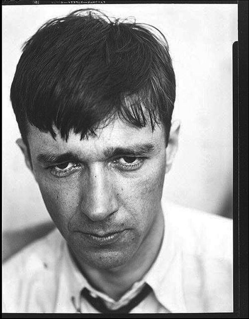 Self-portraits of photographers (part 1)