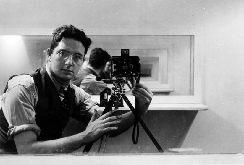 Self-portraits of photographers (part 1)