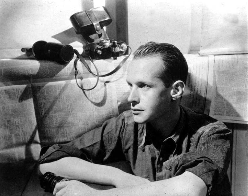 Self-portraits of photographers (part 1)