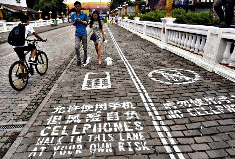 Sendero para hablar por teléfono Sendero para hablar por teléfono