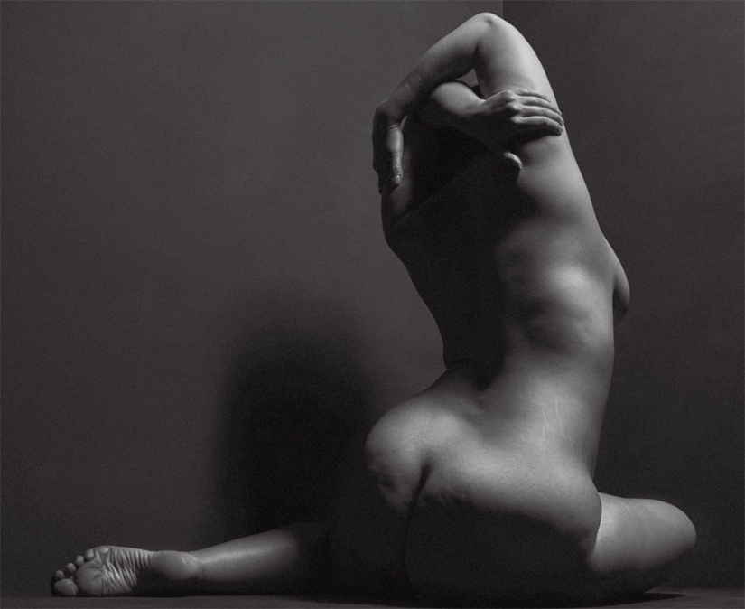 Sexualidad en el cuerpo: sincera sesión de fotos en blanco y negro de la modelo de tallas grandes Ashley Graham