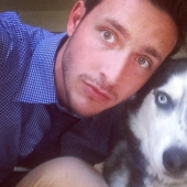 Sexy doctor and his glorious husky! Sexy doctor and his glorious husky!