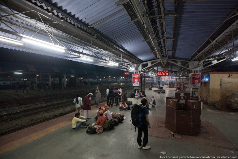Shared carriage of an Indian train