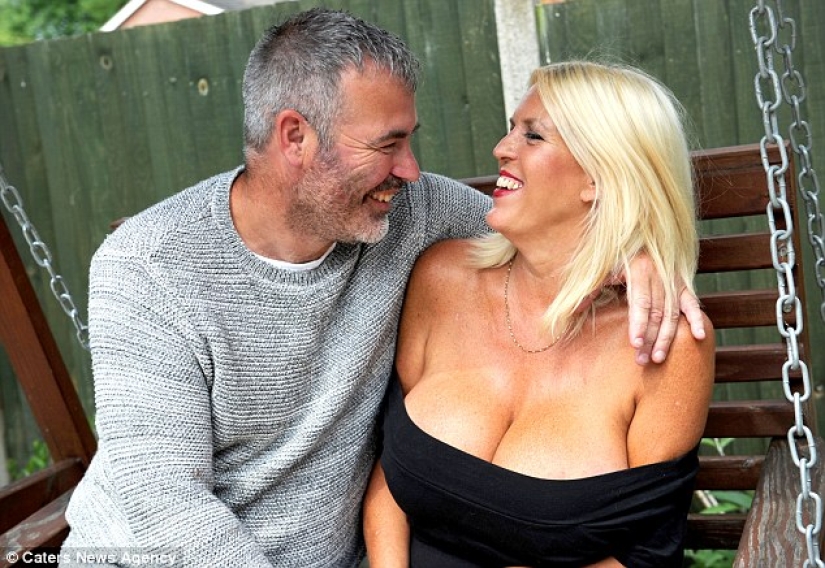 Sharon Perkins is a 50—year-old woman with the biggest breasts in the UK Sharon Perkins is a 50—year-old woman with the biggest breasts in the UK