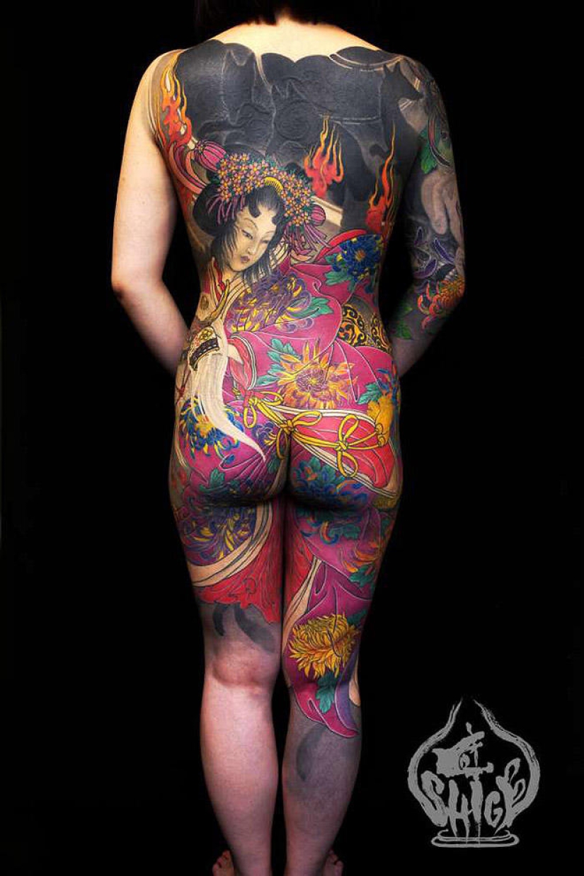 Shige es un tatuador japonés de cuerpo completo.
