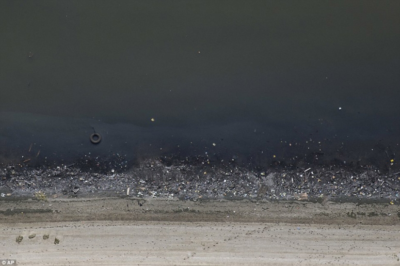 Shocking pictures of what athletes will have to swim in in Rio