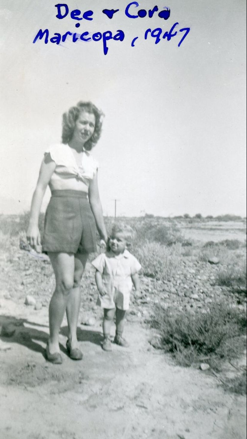 Shorts with a cropped top: the favorite summer outfit of young American women of the 40s