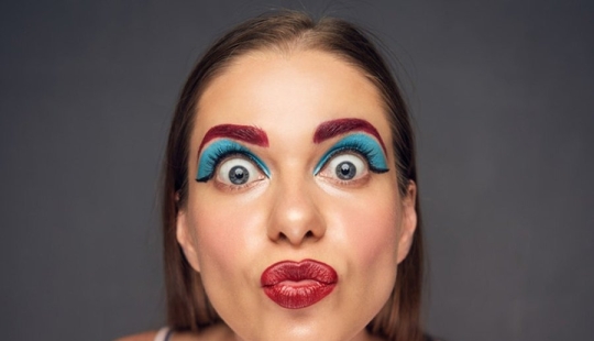 Simple como tres centavos: 9 signos de una mujer simple