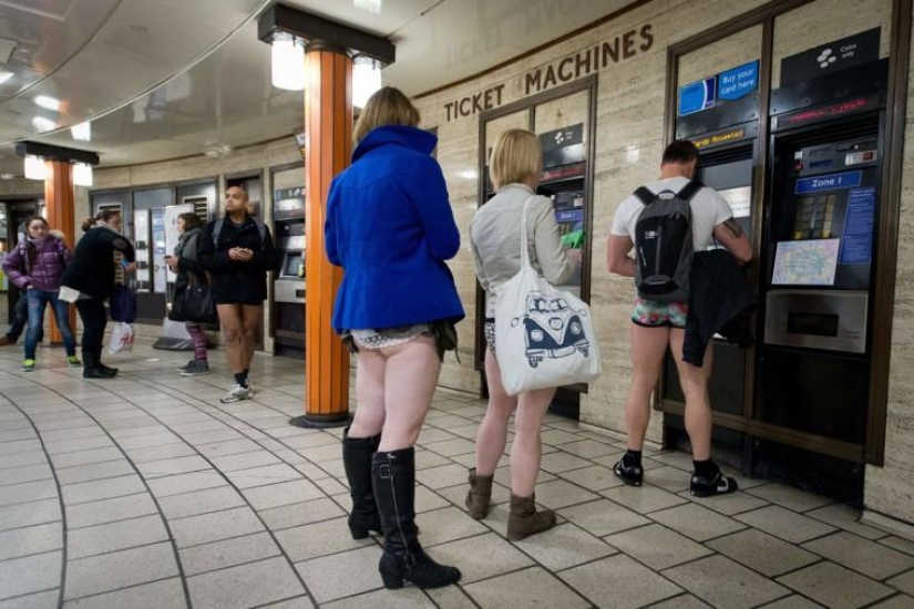 Sin pantalones y vergüenza: el flash mob más brillante de este invierno