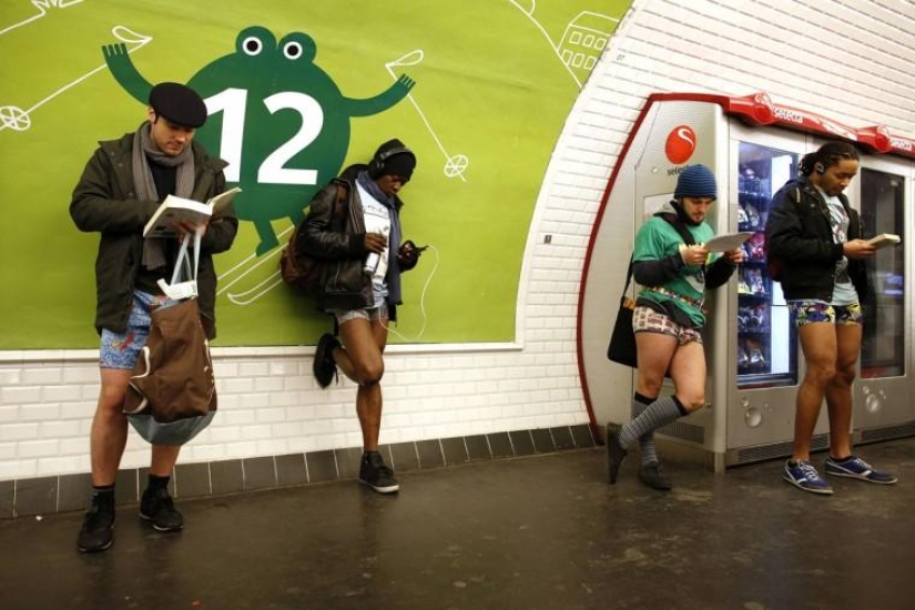 Sin pantalones y vergüenza: el flash mob más brillante de este invierno