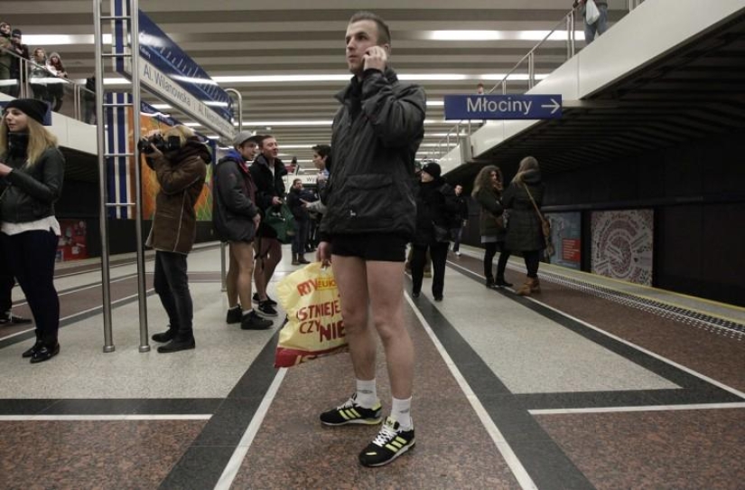 Sin pantalones y vergüenza: el flash mob más brillante de este invierno