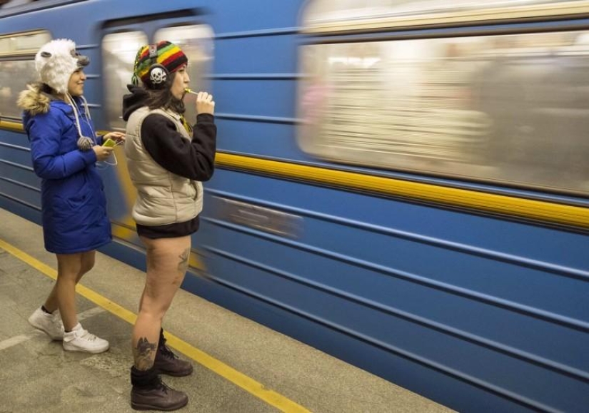 Sin pantalones y vergüenza: el flash mob más brillante de este invierno
