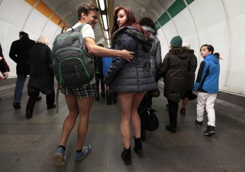 Sin pantalones y vergüenza: el flash mob más brillante de este invierno