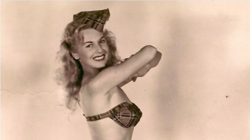 Sira Marti is the first burlesque star from Switzerland Sira Marti is the first burlesque star from Switzerland