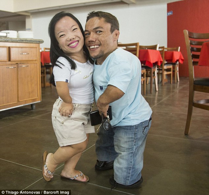 Size doesn't matter: how the shortest couple in the world manages to lead a normal life