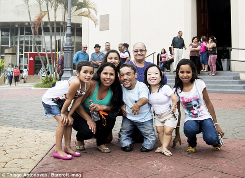Size doesn't matter: how the shortest couple in the world manages to lead a normal life