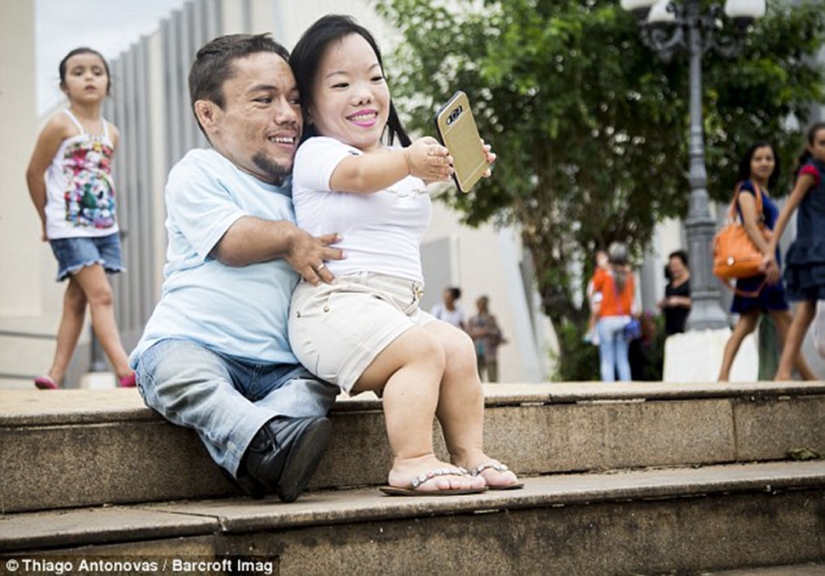 Size doesn't matter: how the shortest couple in the world manages to lead a normal life