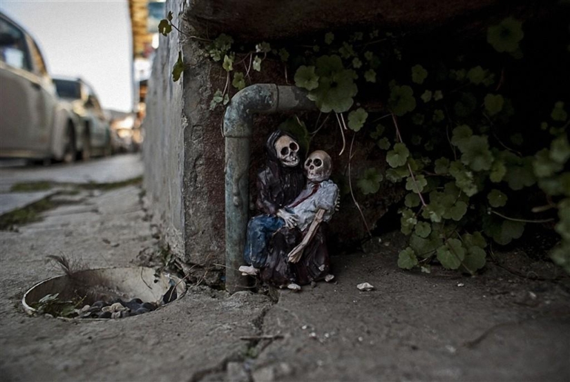 Skeletons on the city streets