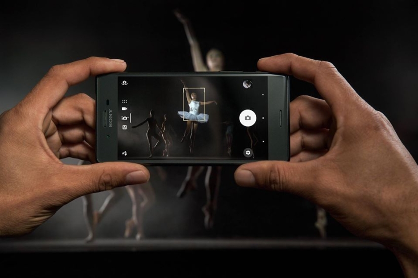 Smartphone con la letra "X". Lo que se contó en la presentación de la nueva línea de teléfonos inteligentes Sony Xperia X en Rusia