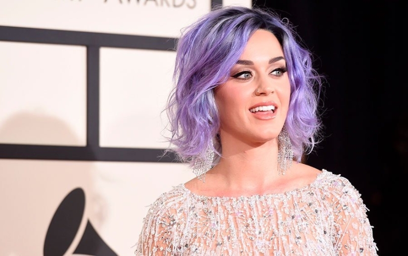 Smells like a trucker, bites his nails and swears: 10 nasty habits of stars Smells like a trucker, bites his nails and swears: 10 nasty habits of stars