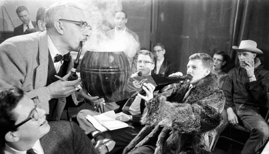 Smoke with a rocker: how smoking competitions were held in the USA of the 50s