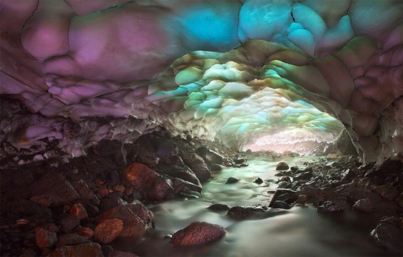 Snow caves of Kamchatka Snow caves of Kamchatka
