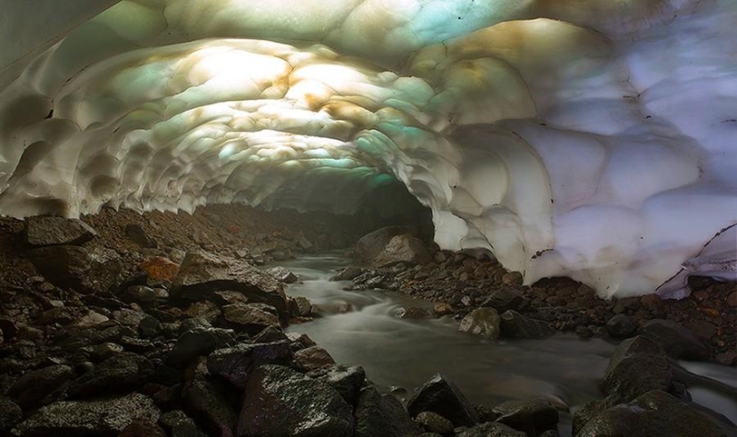 Snow caves of Kamchatka Snow caves of Kamchatka