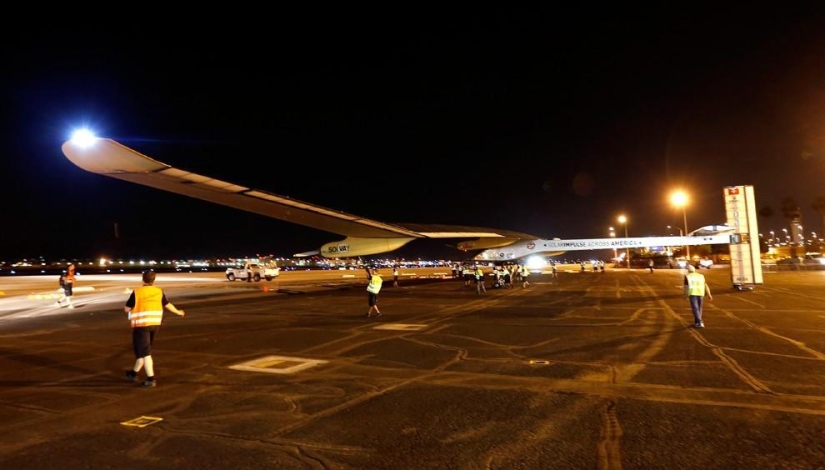 Solar Impulse completed its historic flight over the US Solar Impulse completed its historic flight over the US