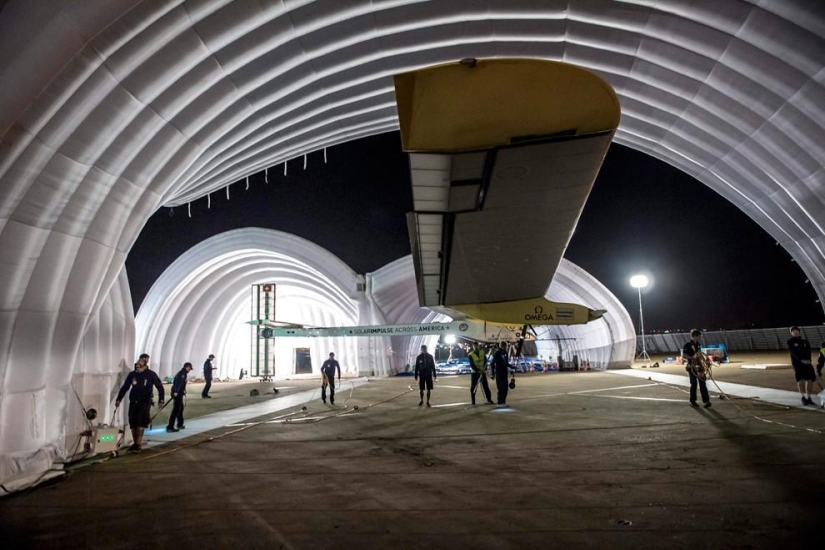 Solar Impulse completed its historic flight over the US Solar Impulse completed its historic flight over the US