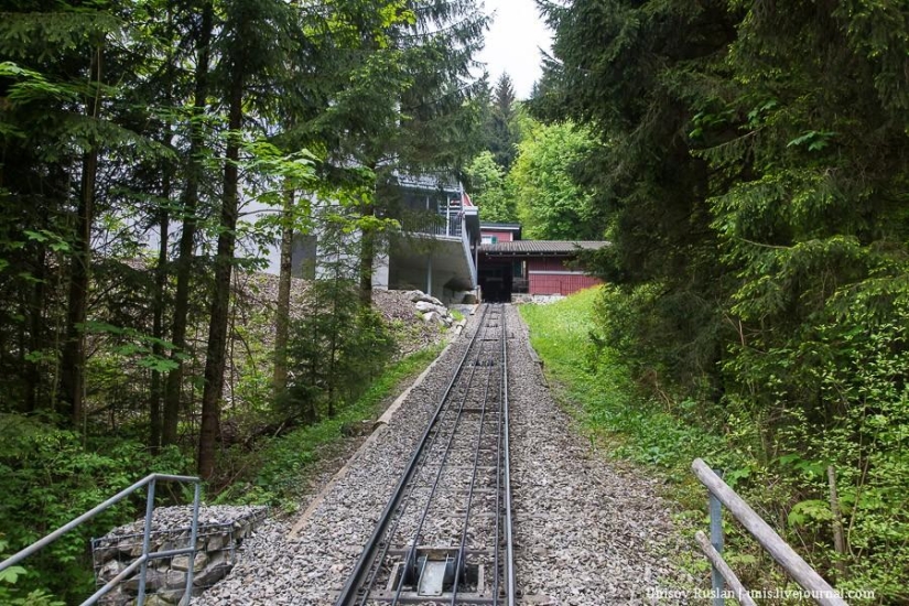 Stanserhorn Cabrio - cabina de teleférico de dos pisos