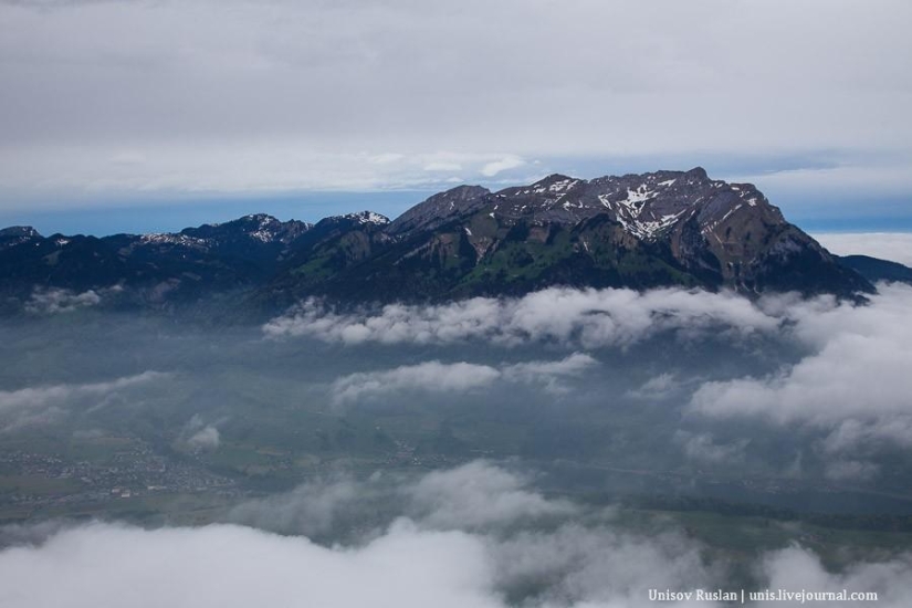Stanserhorn Cabrio - two-story cable car cabin