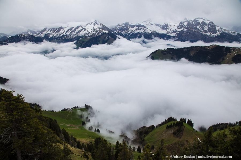 Stanserhorn Cabrio - two-story cable car cabin