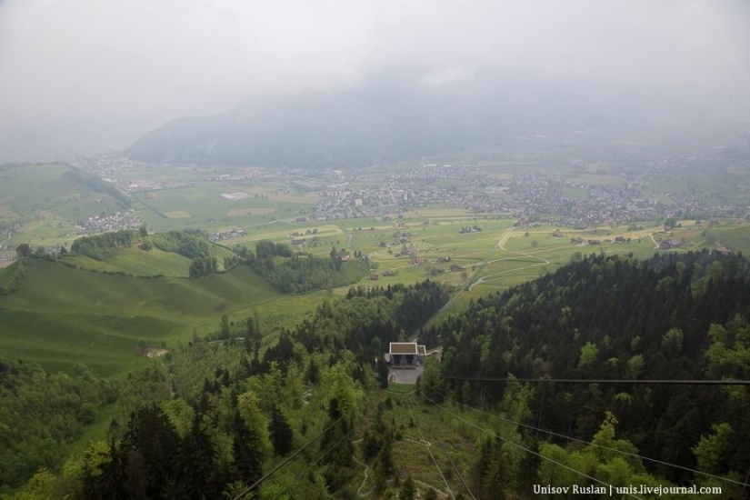 Stanserhorn Cabrio - two-story cable car cabin
