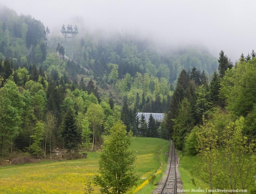 Stanserhorn Cabrio - two-story cable car cabin