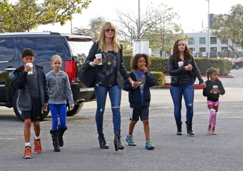 Stars with many children with a perfect body