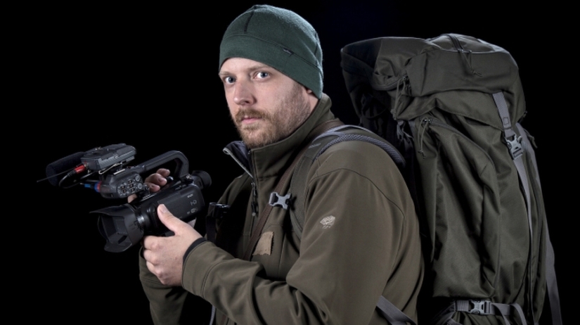 Stay alive at all costs Stay alive at all costs