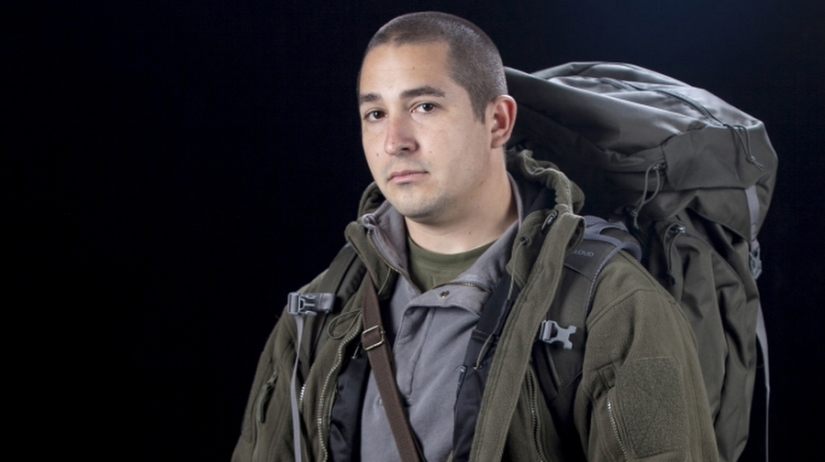 Stay alive at all costs Stay alive at all costs