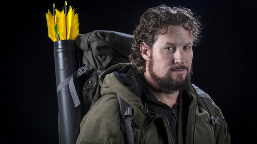 Stay alive at all costs Stay alive at all costs