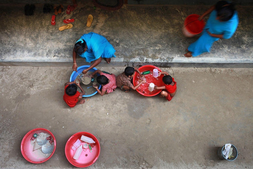Stolen Childhood - Girl Prostitutes from Bangladesh