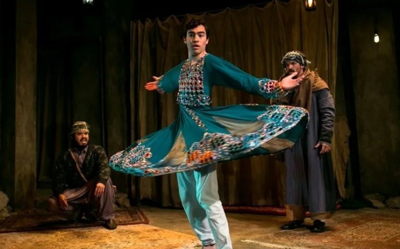 Strange entertainment of men in Afghanistan: why do they need boys 10-12 years old "Bacha-bazi"