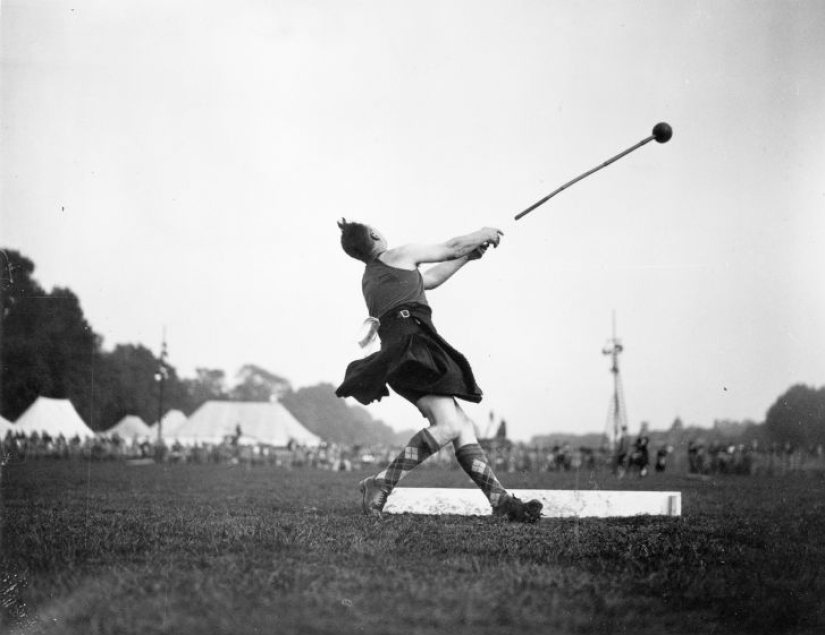 Strength, Courage and Flying Skirts - Highland Games in Scotland Strength, Courage and Flying Skirts - Highland Games in Scotland