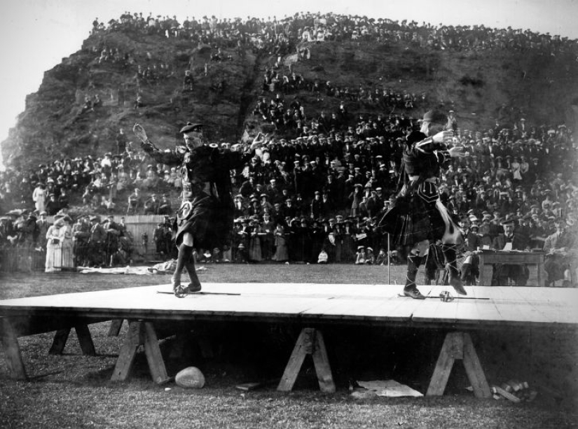 Strength, Courage and Flying Skirts - Highland Games in Scotland Strength, Courage and Flying Skirts - Highland Games in Scotland