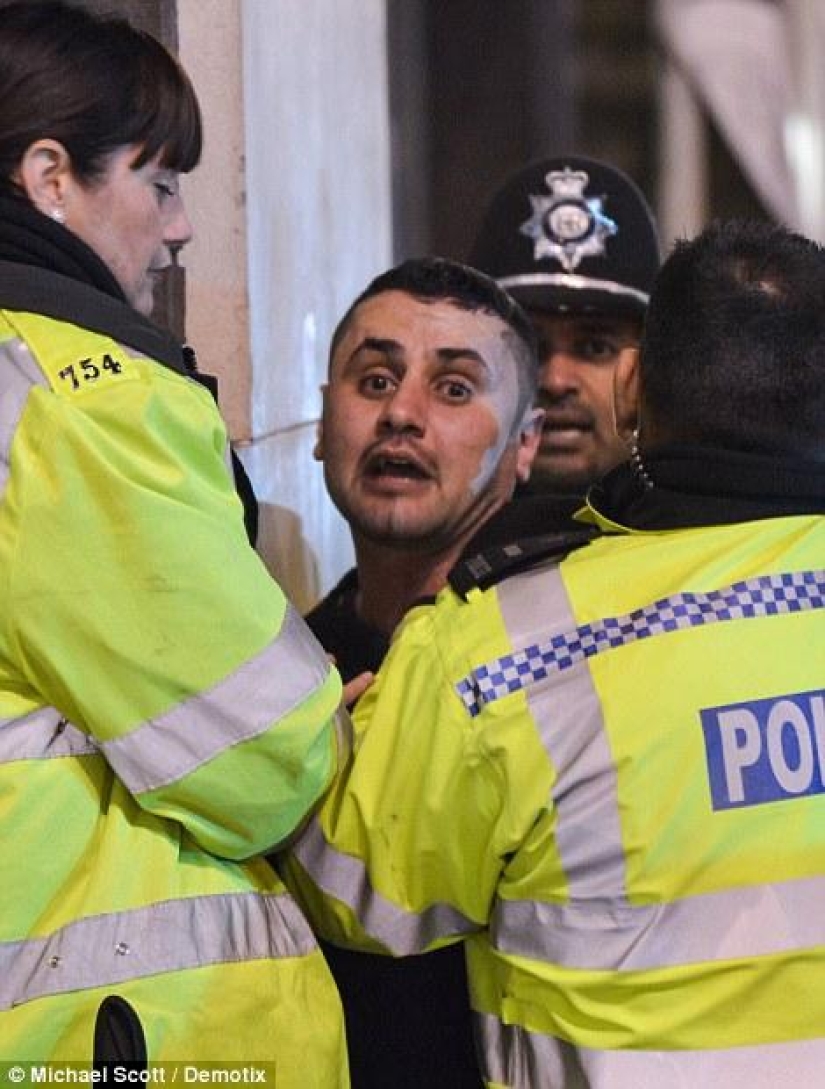 Su moral: cuán "primitivos" los británicos golpearon en la víspera de Año Nuevo