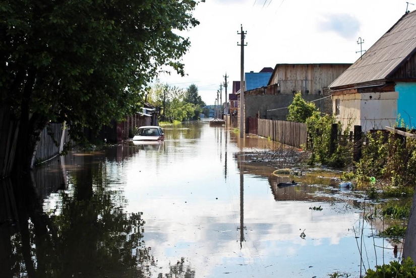 Summer in Altai began with a terrible flood