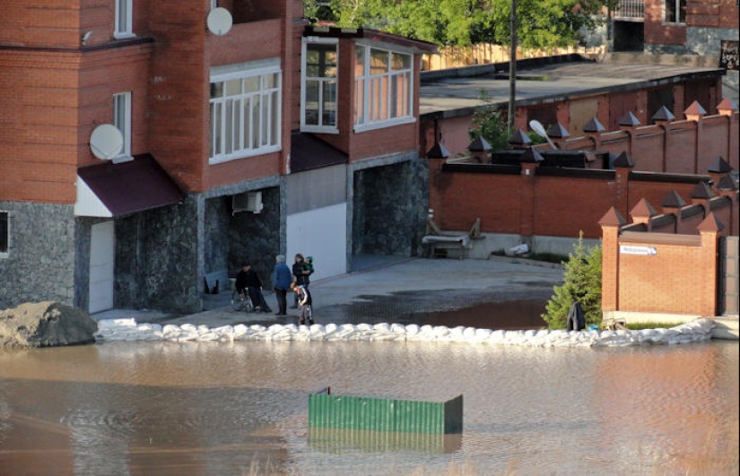 Summer in Altai began with a terrible flood
