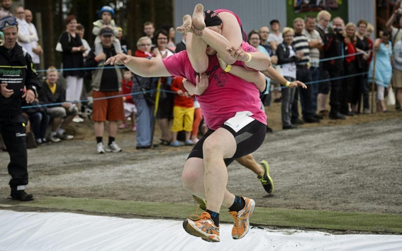 Summer&#39;s Weirdest Competition: Wife Transfer Championship